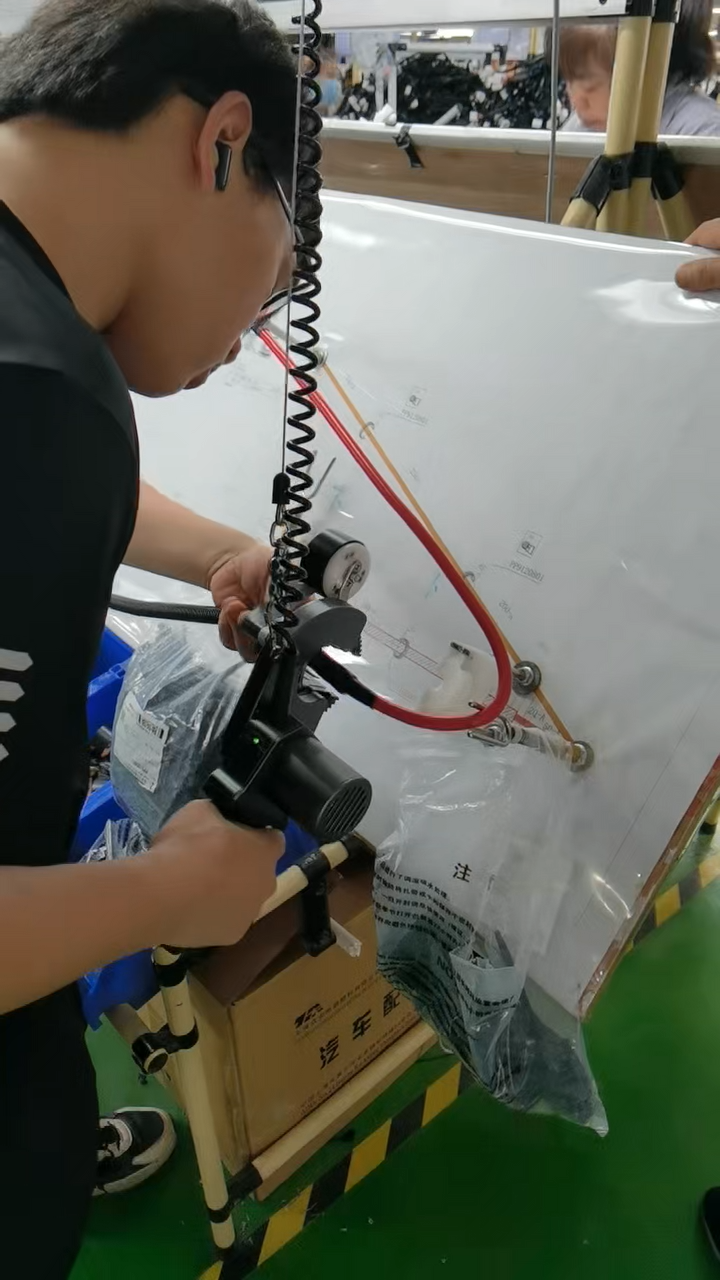 آلة لف الشريط اليدوية AT-100 | حلول JINGWEI لتجهيز الأسلاك