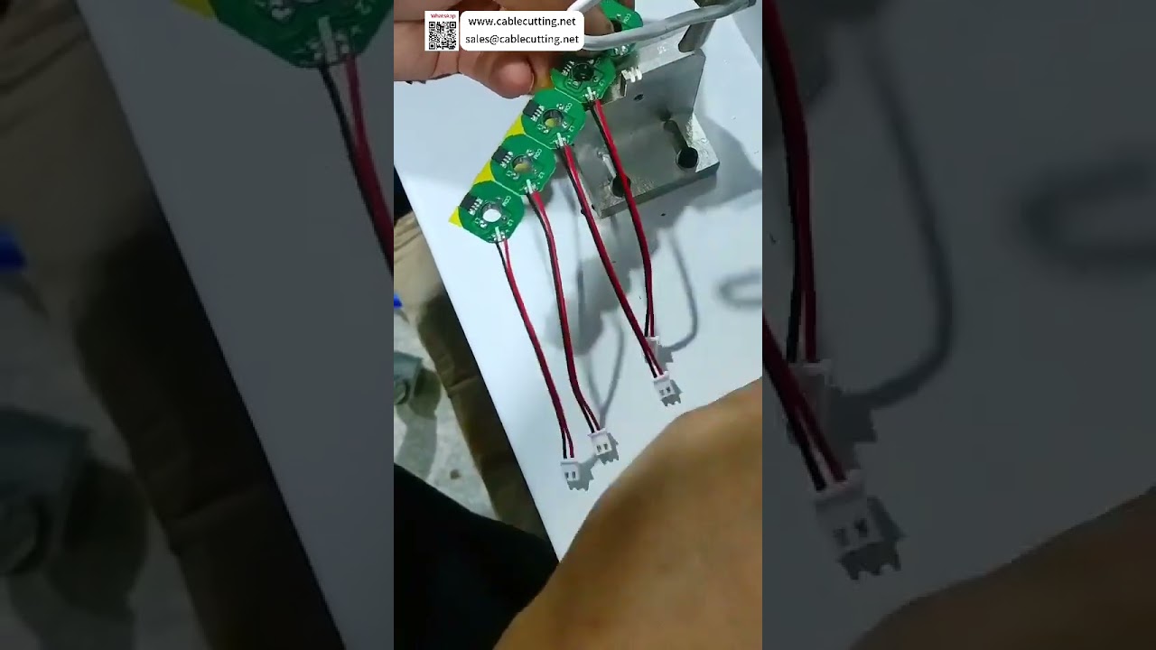 ماكينة لحام سلك المروحة الصغير إلى PCB - 800 قطعة/ساعة بإنتاجية وجودة عالية