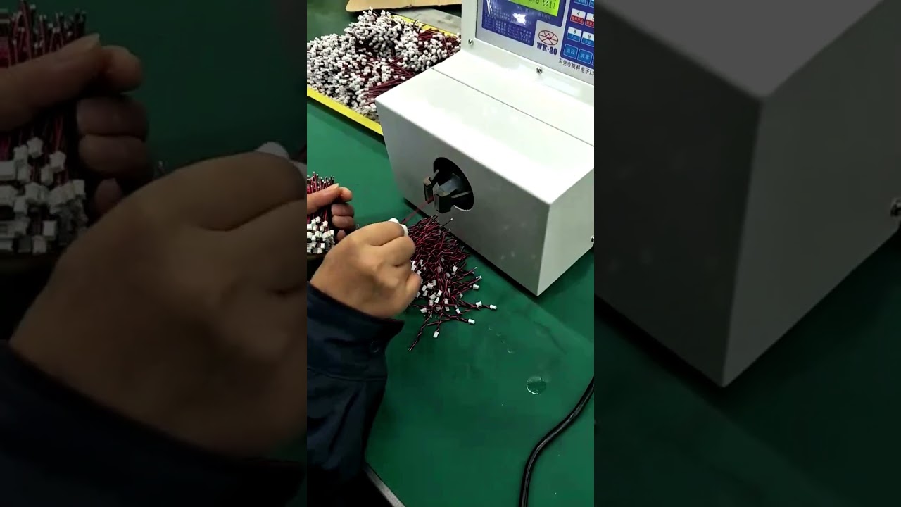آلة لف الأسلاك المزدوجة - لف سلكين بدقة عالية #machine #cablewirestrippingmachine #factory